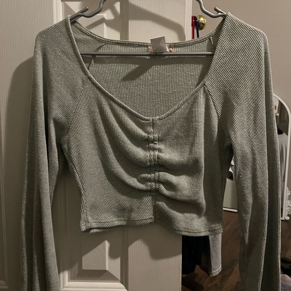 altard state , size medium, light green